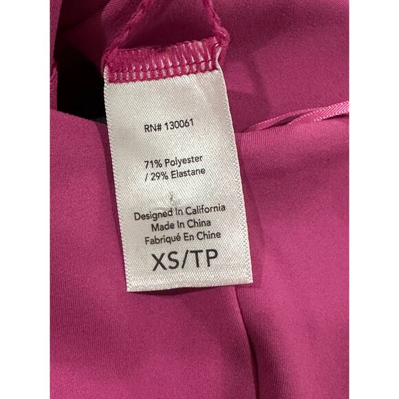 L Space Genessee Off The Shoulder Active Crop Top Deep Pink Size XS NWOT - Picture 8 of 8